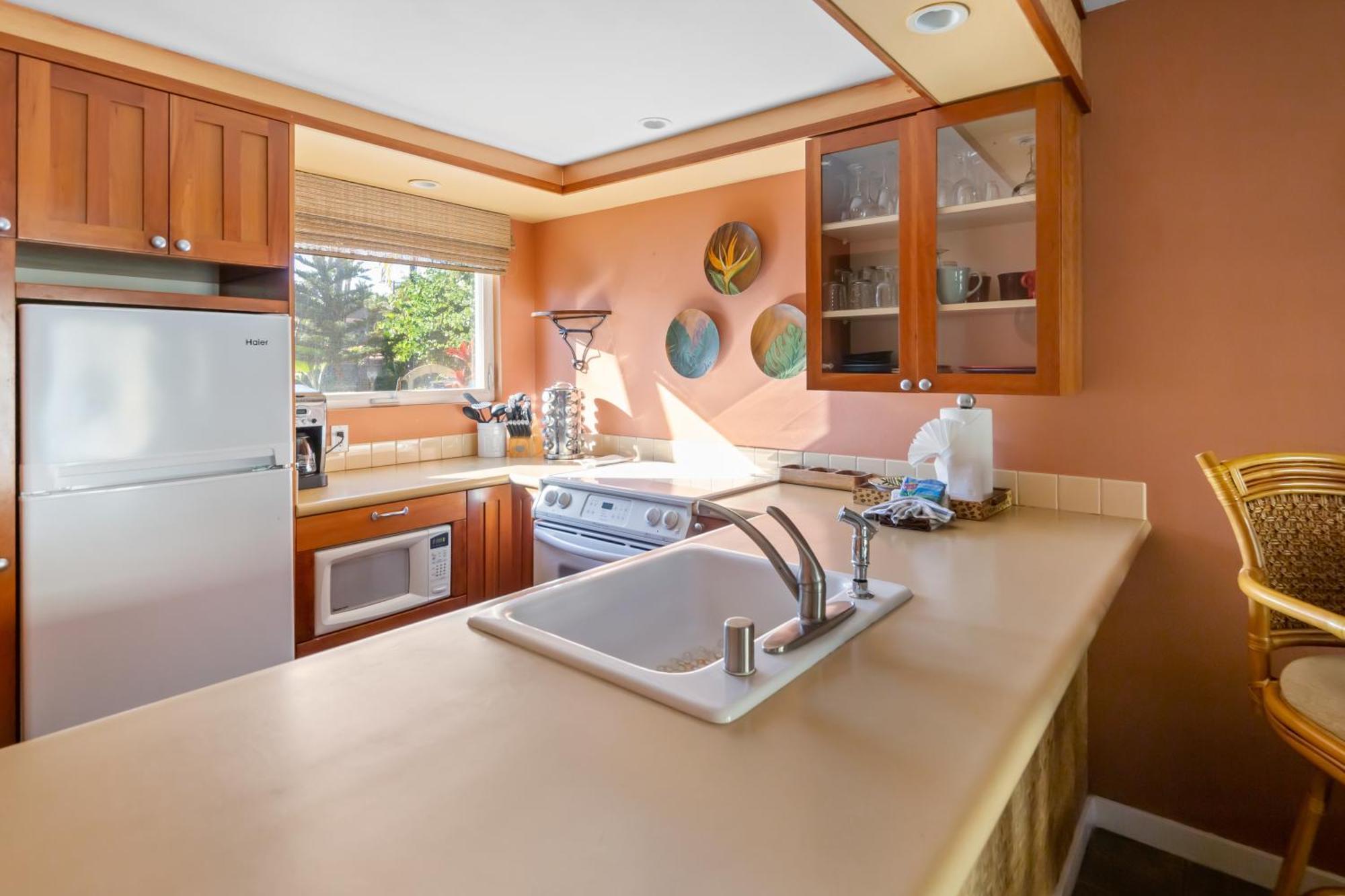 Bamboo Suite, 1 Bedroom, Sleeps 4, Pool & Bbq, Pre-Renovation Summer Sale คิเฮอิ ภายนอก รูปภาพ