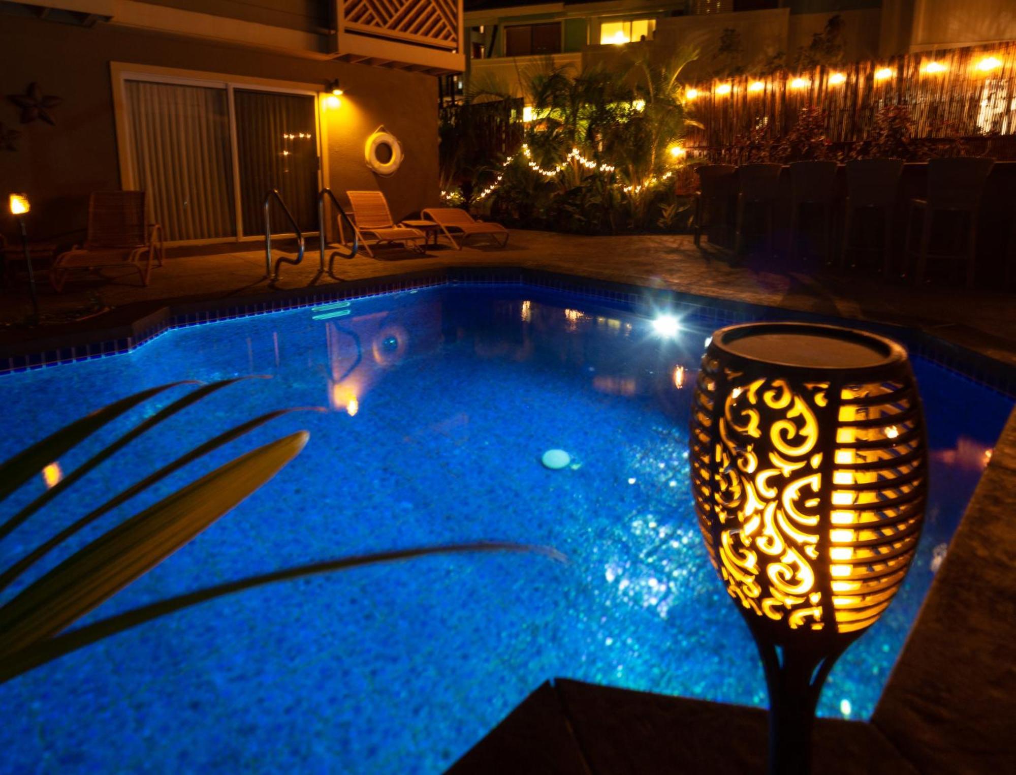Bamboo Suite, 1 Bedroom, Sleeps 4, Pool & Bbq, Pre-Renovation Summer Sale คิเฮอิ ภายนอก รูปภาพ